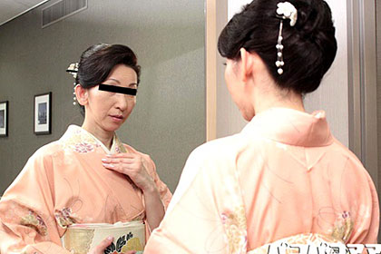 あの奇跡の50歳美熟女が着物姿で再出演！ 内村美智子