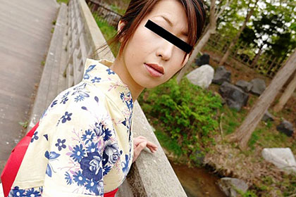 浴衣が似合う子持ちの不倫妻 三津山法子